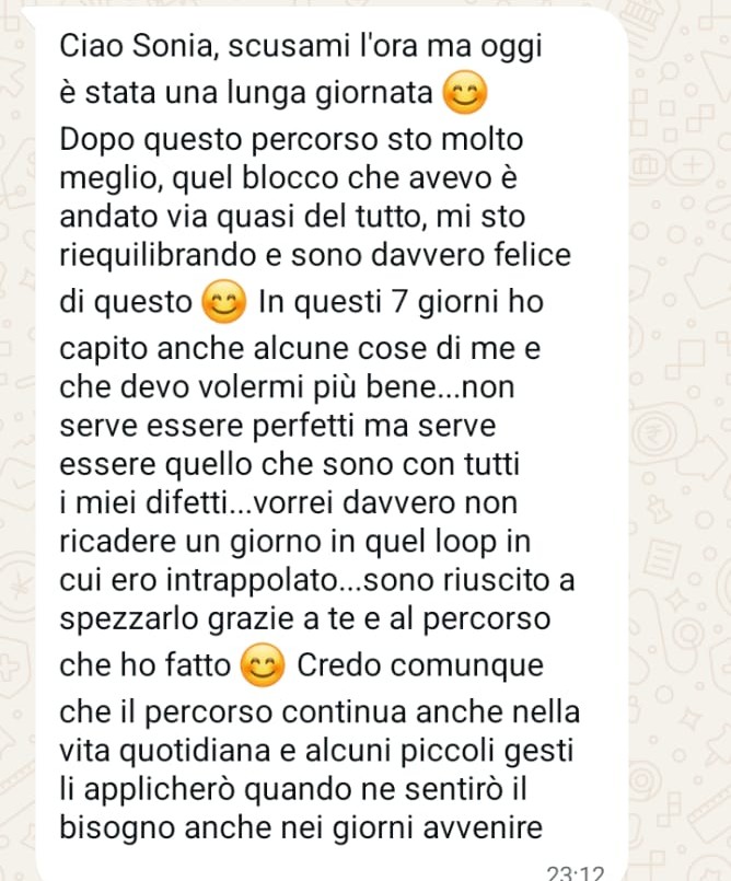 Messaggio di un partecipante che racconta di aver superato un blocco dopo il percorso
